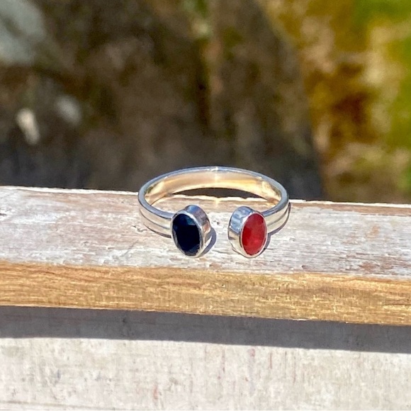 Carnelian & Onyx Ring - Picture 14 of 15